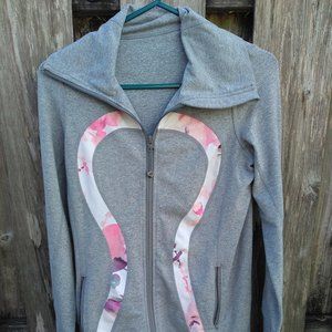 Lululemon gray in stride zip jacket Sz 4